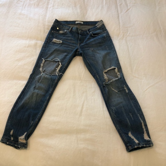 Zara Distressed Jeans👖🧶 - Picture 2 of 5